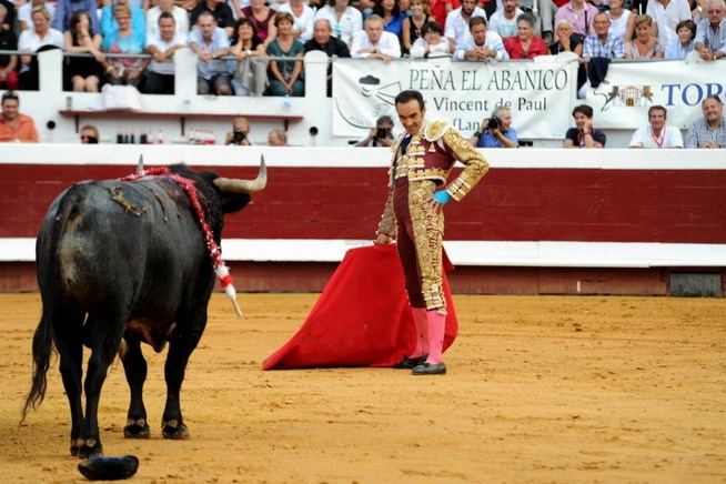 TOROS Y SALSA EN DAX (FRANCIA)